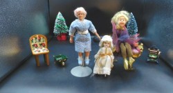 lot 12 3 porc dolls